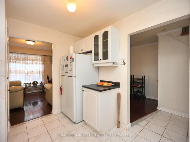 Additional image 18 of 120 Collins Cres Unit 119