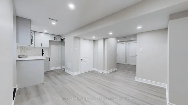 Additional image 35 of 58 Brookdale Cres