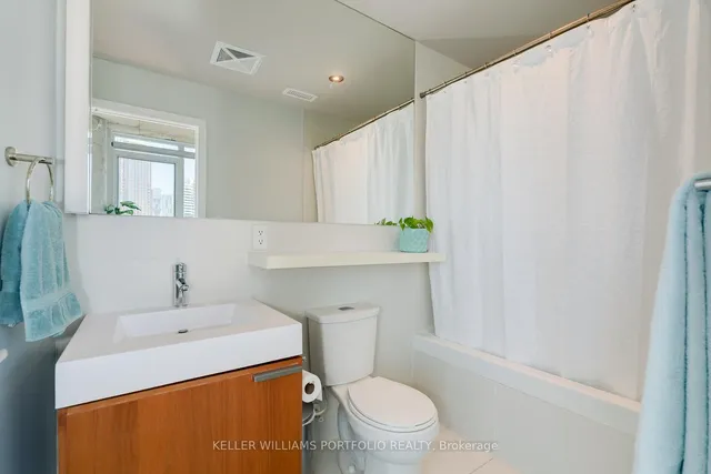 Additional image 23 of 318 King St Unit 1212