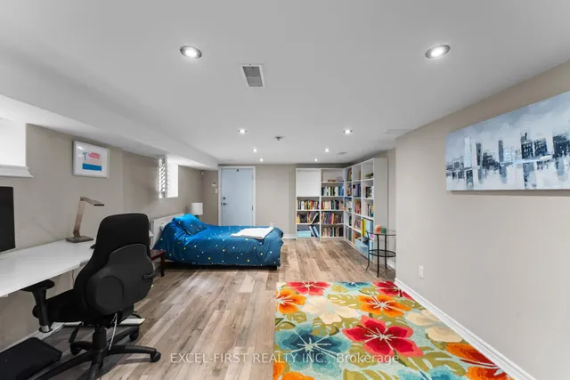 Additional image 17 of 246 Prescott Ave