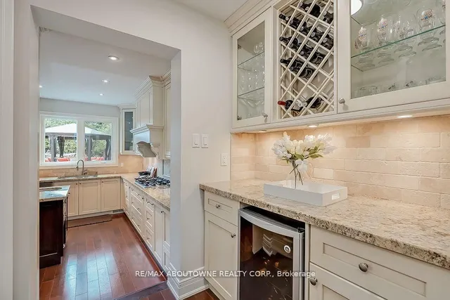 Additional image 15 of 393 CLAREMONT Cres