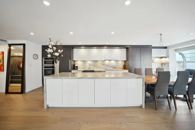 Additional image 25 of 480 Queens Quay Unit 601