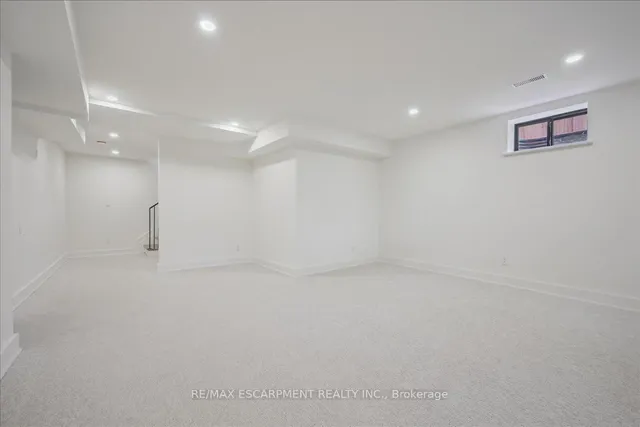 Additional image 46 of 2187 Lakeshore Rd