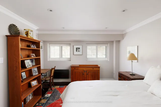 Additional image 22 of 8 Hawthorn Ave Unit 205