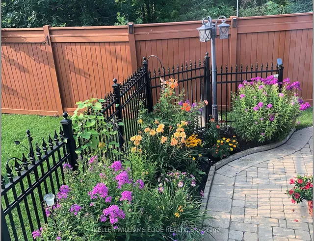 Additional image 47 of 2958 Singleton Common