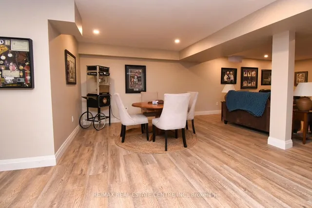 Additional image 35 of 47 Surrey Dr