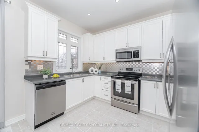 Additional image 13 of 383 Queen Mary Dr