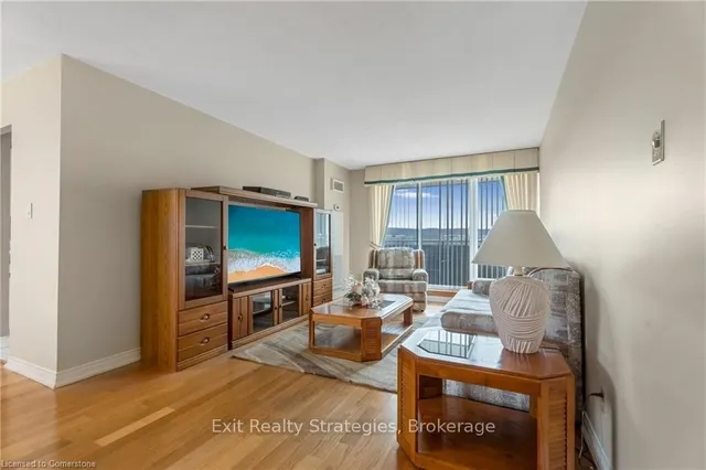 Additional image 4 of 1425 Ghent Ave Unit 907