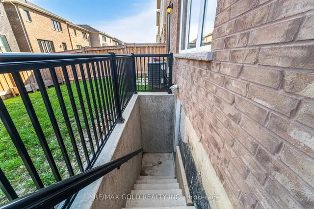 Additional image 27 of 13 Redfern St