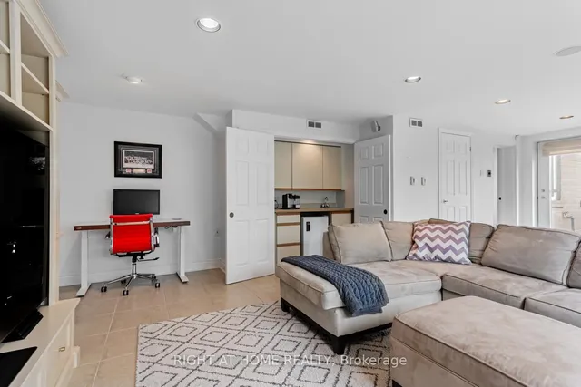 Additional image 5 of 16 Leland Ave