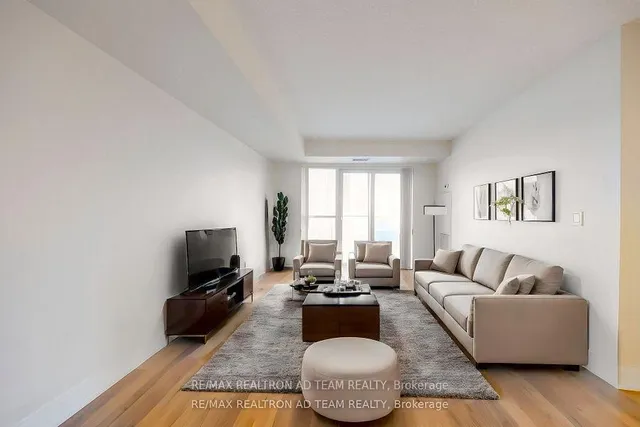 Additional image 6 of 125 Village Green Sq Unit 706