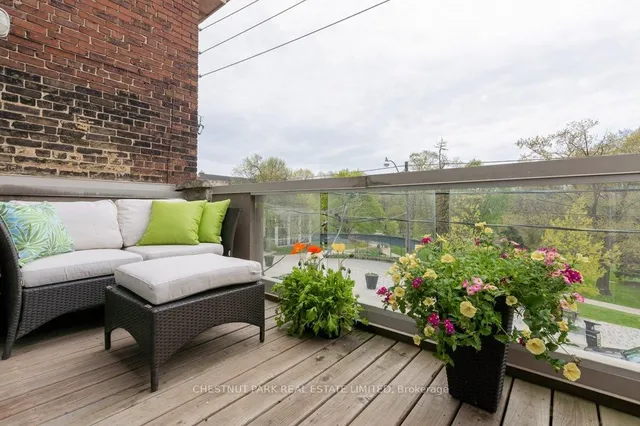 Additional image 19 of 2012 Queen St Unit 201