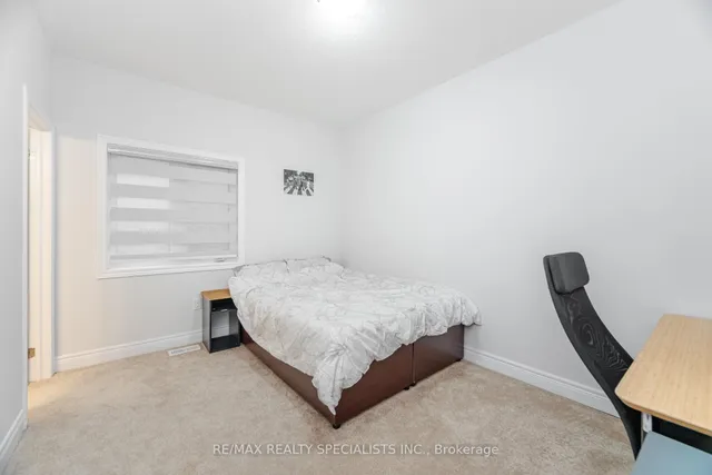 Additional image 37 of 15 Duxbury Rd