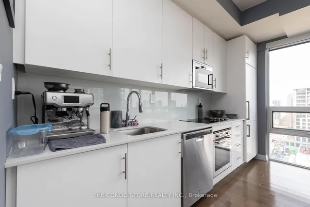 Additional image 11 of 460 Adelaide St Unit 2006