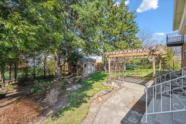 Additional image 37 of 36 Tilley Crt