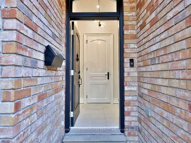 Additional image 35 of 31 Webster Ave