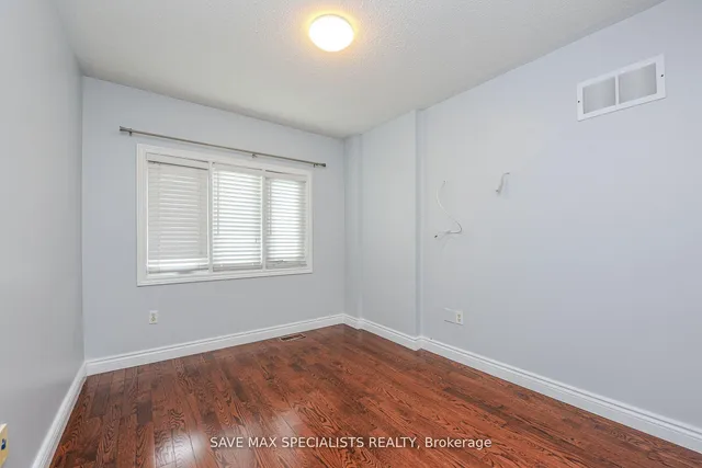 Additional image 21 of 622 Lumberton Cres