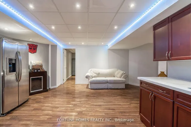 Additional image 35 of 14 Shadywood Rd