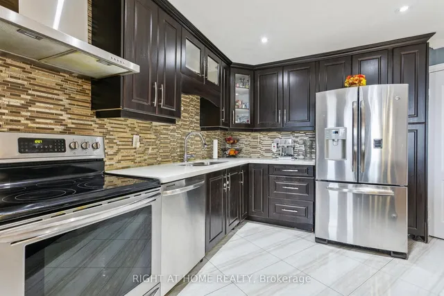 Additional image 14 of 451 The West Mall N/A Unit 1616