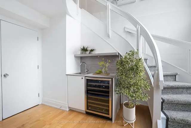 Additional image 21 of 58 Elm Ave Unit TH4