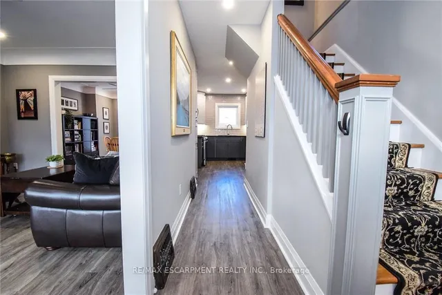 Additional image 2 of 104 Tragina Ave