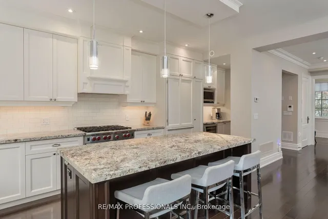 Additional image 12 of 1212 Royal York Rd