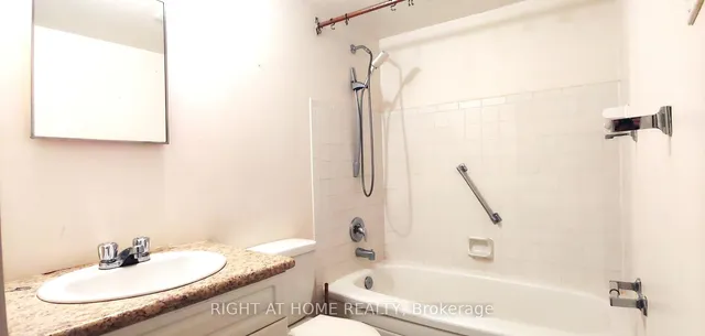 Additional image 14 of 64 Benton St Unit 1002