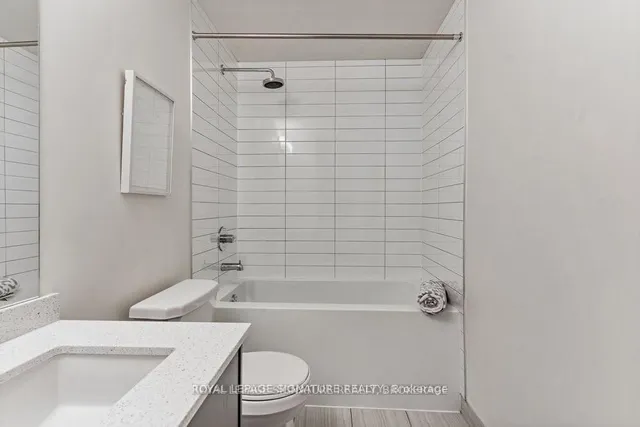 Additional image 9 of 460 Adelaide St Unit 725