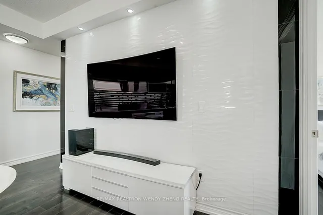 Additional image 21 of 52 Forest Manor Rd Unit 1102