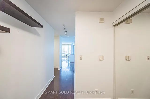 Additional image 6 of 81 Navy Wharf Crt Unit 2710