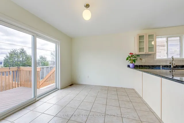 Additional image 20 of 1652 Allan Cres