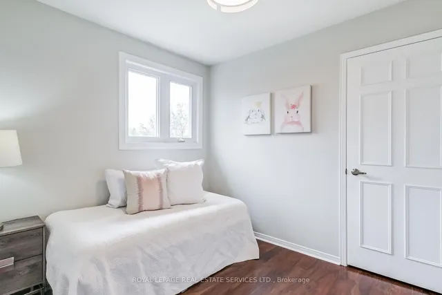 Additional image 18 of 1434 Queensbury Cres
