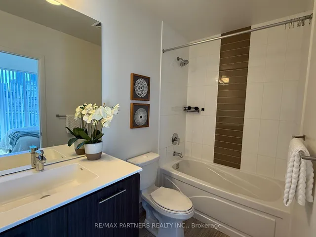 Additional image 11 of 435 Richmond St Unit 1106