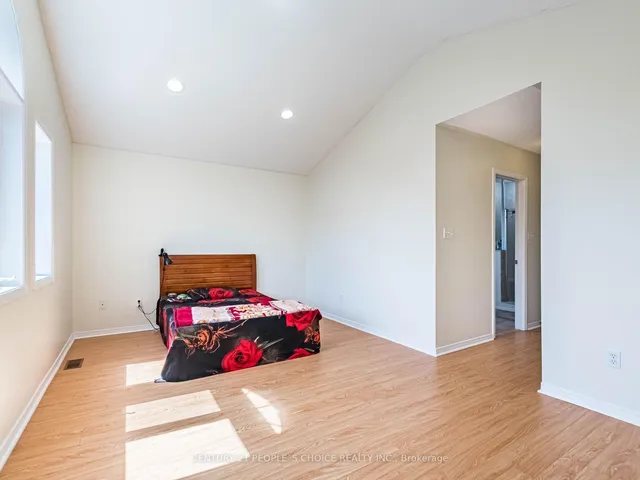 Additional image 26 of 93 River Rock Cres