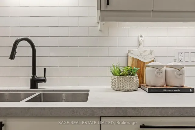 Additional image 15 of 394 Keewatin Ave