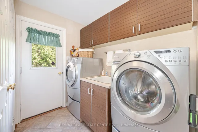 Additional image 18 of 42 Fernbrook Cres