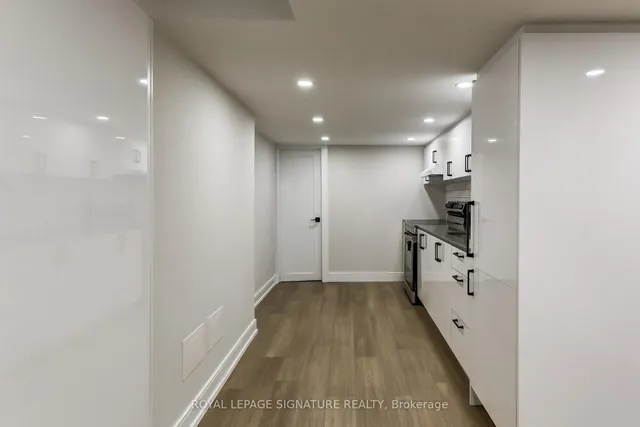 Additional image 28 of 30 Snowcrest Ave