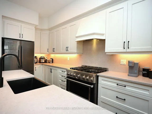 Additional image 17 of 1454 Everest Cres