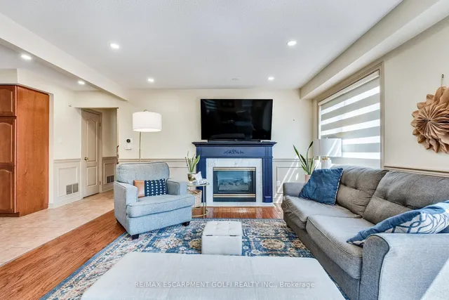 Additional image 8 of 113 Meadowlands Blvd