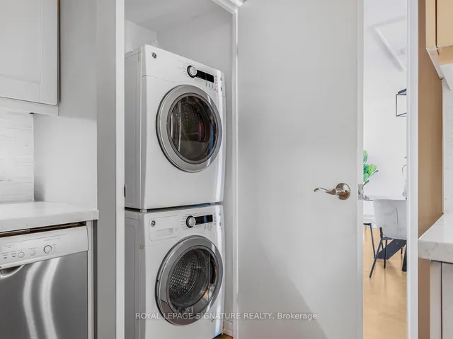 Additional image 22 of 2045 Lake Shore Blvd Unit 1008