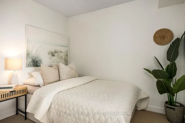 Additional image 15 of 10 Capreol Crt Unit 811