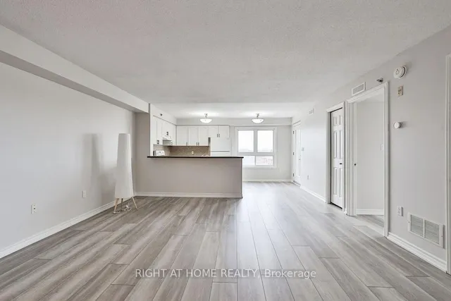 Additional image 13 of 4450 Fairview St Unit 402