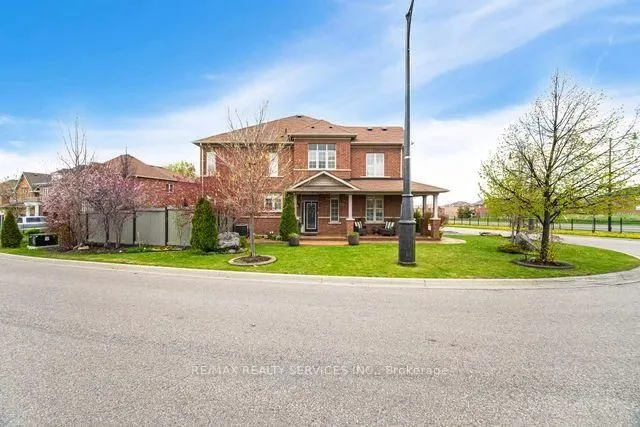 Additional image 3 of 17 Platform Cres