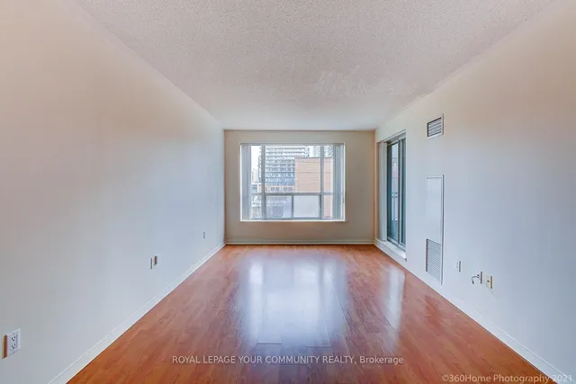 Additional image 5 of 889 Bay St Unit 512