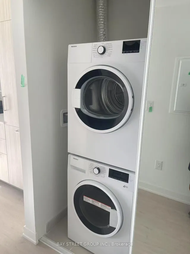 Additional image 28 of 65 Mutual St Unit 1302