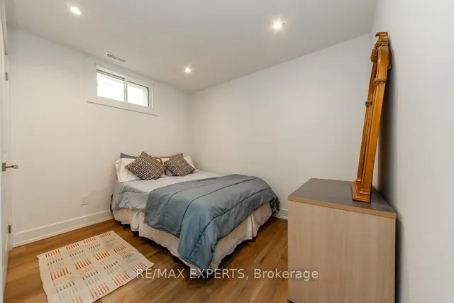 Additional image 42 of 68 Twenty Fourth St