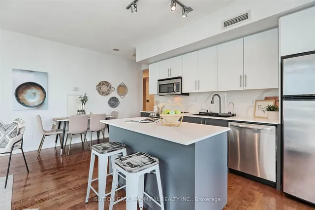 Additional image 13 of 55 Bremner Blvd Unit 1407