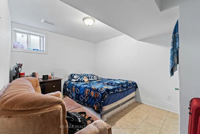 Additional image 43 of 14 Banks Dr