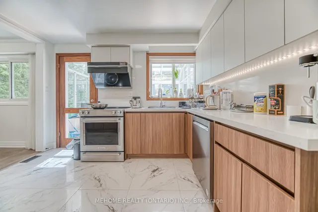 Additional image 15 of 25 Urbandale Ave