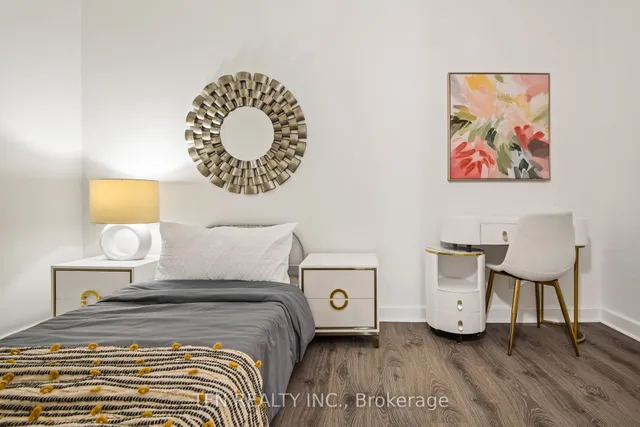 Additional image 31 of 36 Blue Jays Way Unit 918